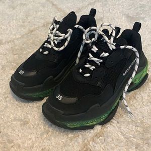 Balenciaga Womens Triple S